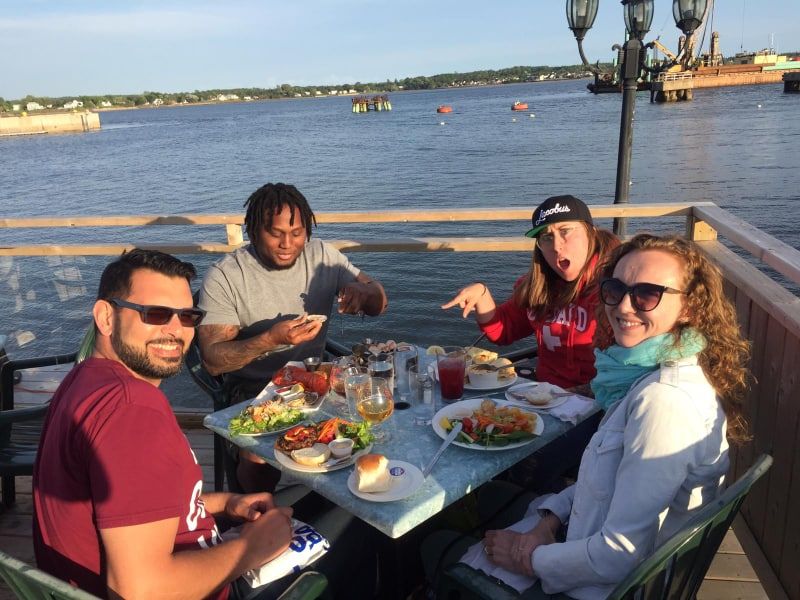 IPÉ - bonjour my friend