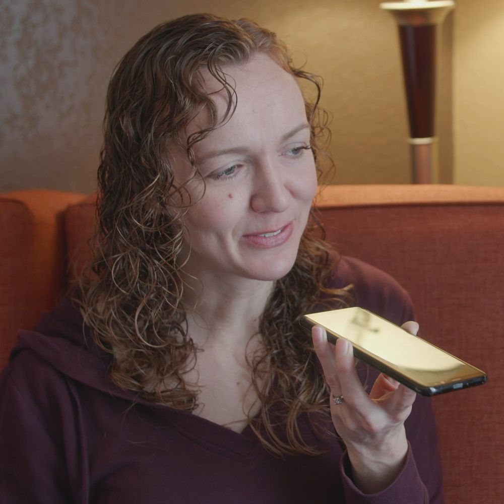 visuel témoignage Laura - bonjour my friend